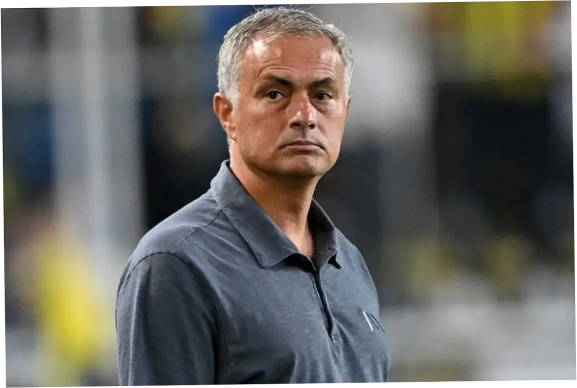 Jose Mourinho: Pelatih Berpengalaman yang Siap Kembali ke Liga Premier
