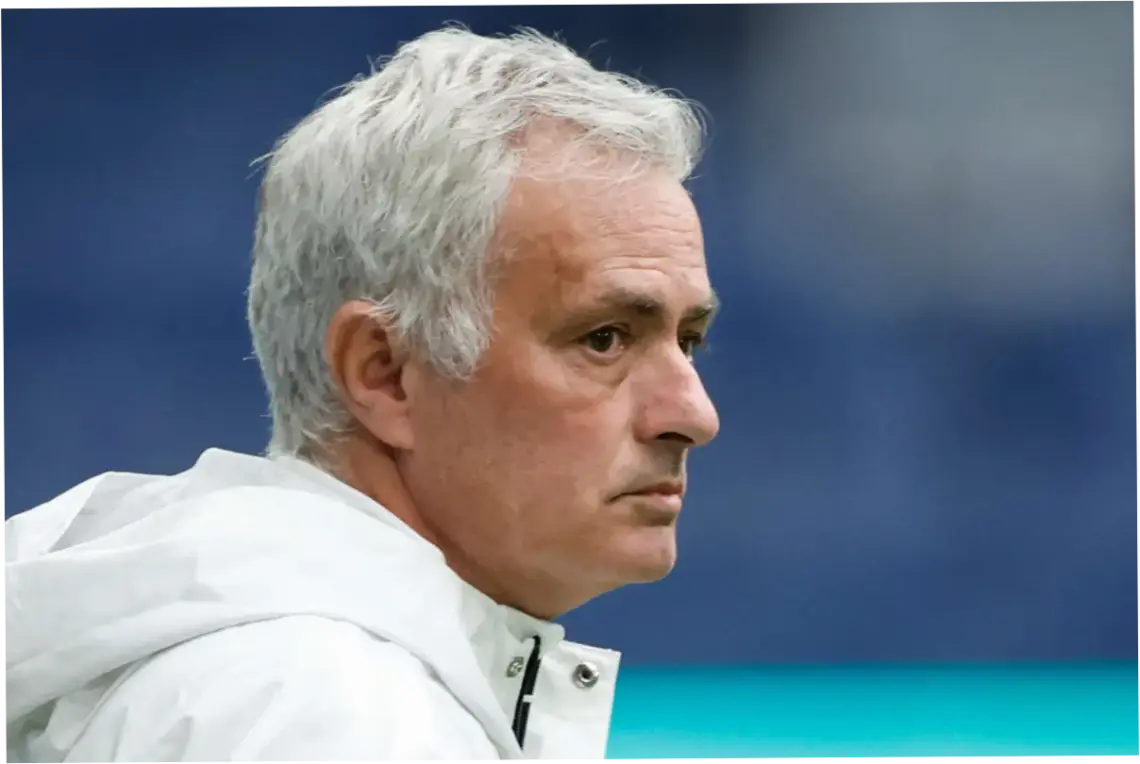 Jose Mourinho: Pelatih yang Tetap Dominan di Dunia Sepakbola