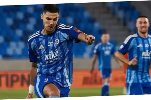 Pertandingan Sengit Antara APOEL dan Apollon Limassol: Siapa yang Akan Muncul sebagai Juara?