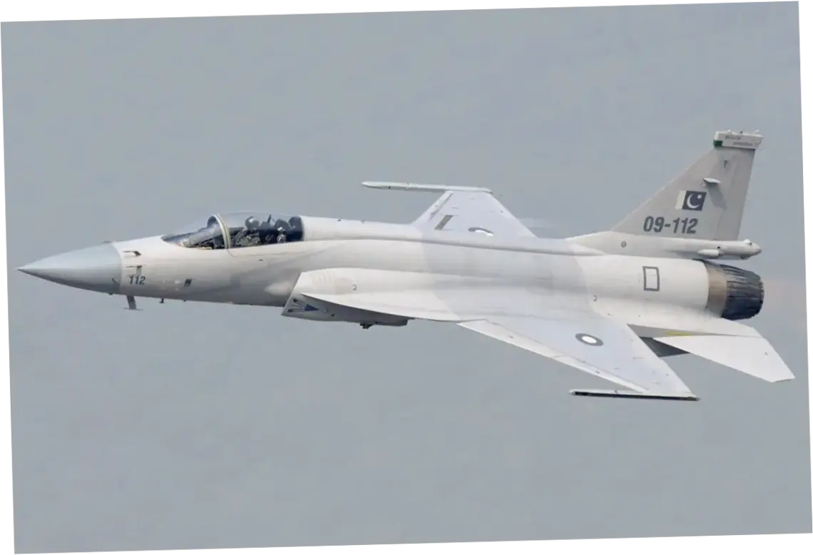 Pesawat Tempur JF-17 Pakistan dan Dinamika Politik Internasional