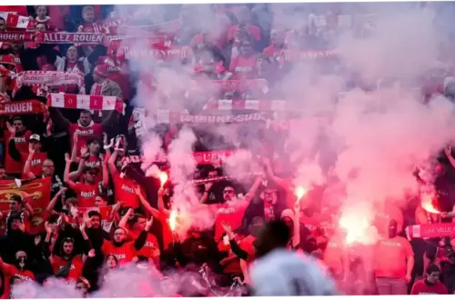 FC Rouen Hadapi Stade Lavallois dalam Babak Playoff Ligue 2: Pertandingan yang Menentukan