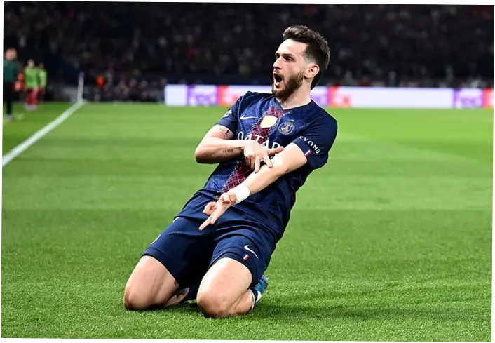 Khvicha Kvaratskhelia: Pemain Nomor Satu PSG di UCL dan Favorit Ballon d'Or