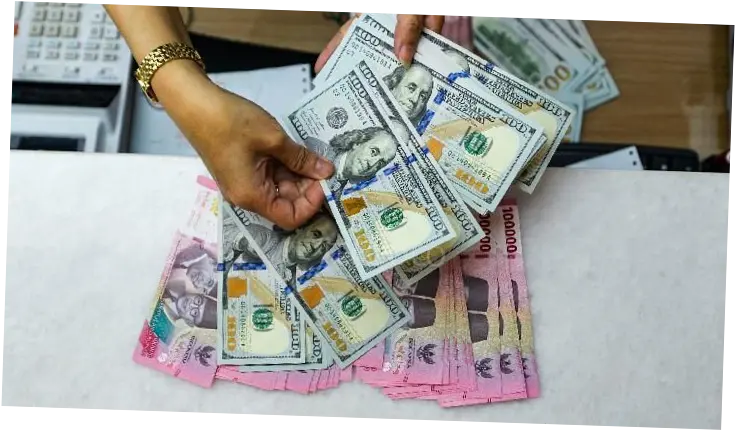 Kurs Dollar Hari Ini Sentuh Rp17.630, Rupiah Masih Tertekan Sentimen Global
