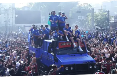 Pawai Juara Persib: Antara Kemenangan dan Tantangan