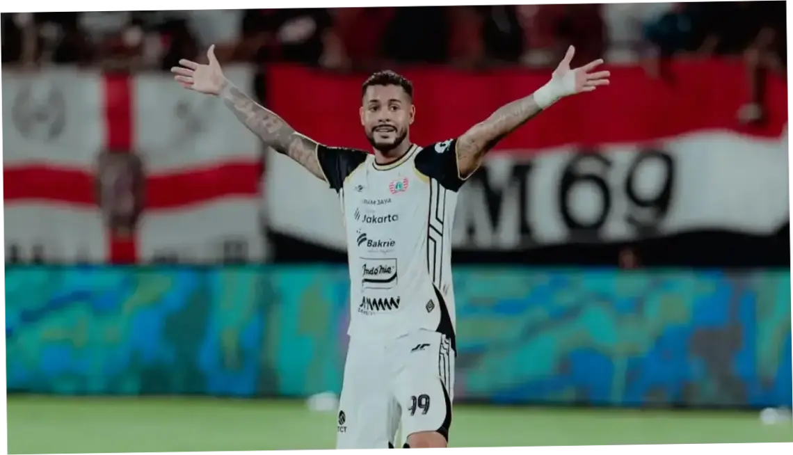 Persib Bandung Siapkan Kejutan di Bursa Transfer dengan Incaran Maxwell Souza