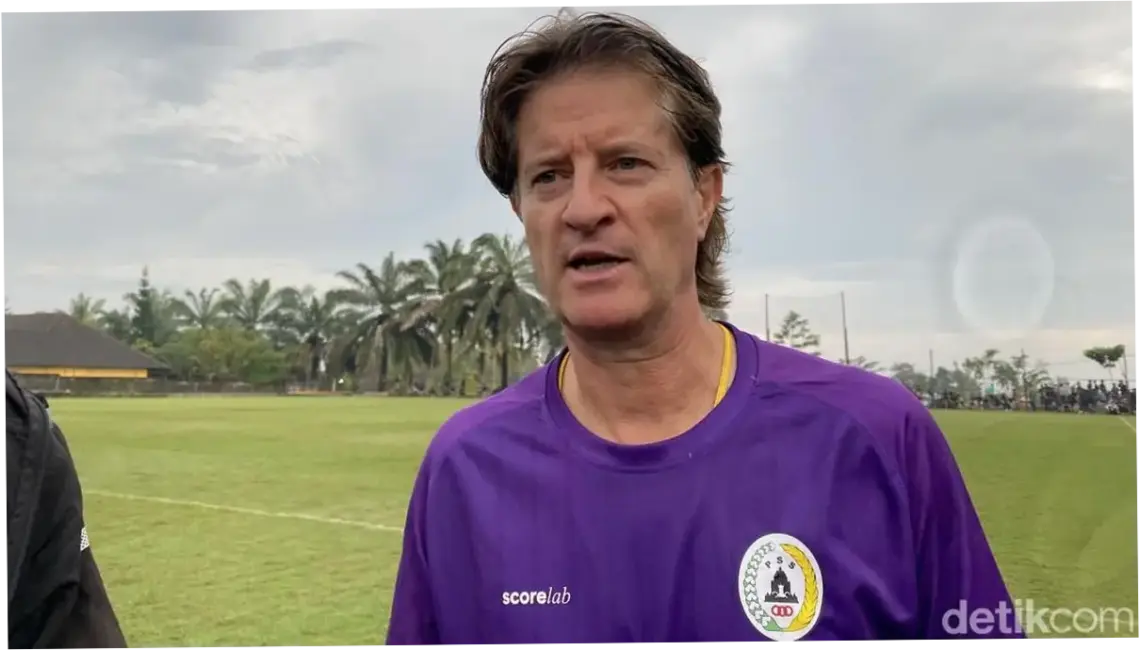 Pieter Huistra: Pelatih PSS Sleman yang Terus Menginspirasi