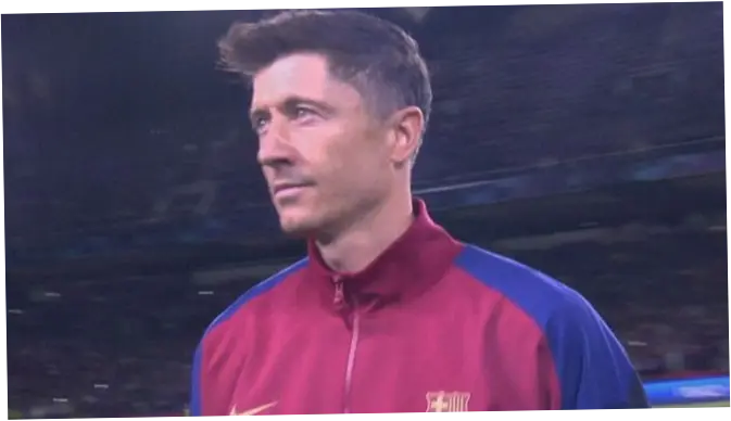 Robert Lewandowski: Antara Spekulasi Pindah ke Liverpool FC dan Misi Menghancurkan Rekor di LaLiga