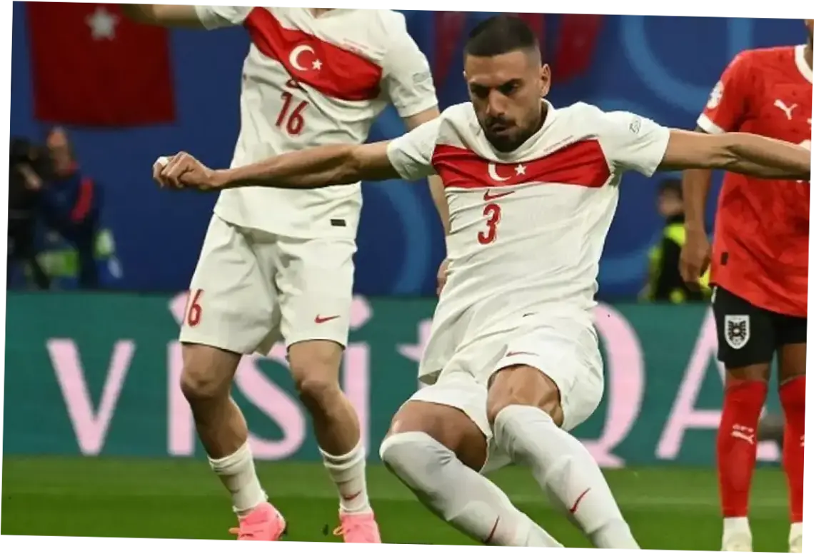 Abdülkerim Bardakcı Perkuat Lini Pertahanan Turki di Piala Dunia 2026