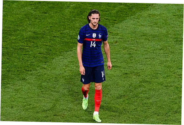 Adrien Rabiot dan Kontroversi Piala Dunia 2026: Lapangan yang Keras dan Kaku