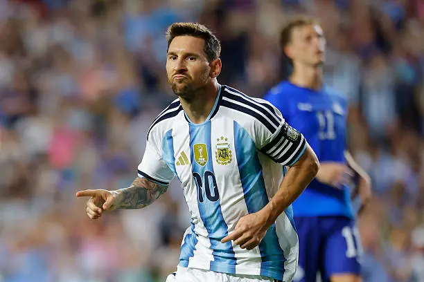 Argentina Menang Telak Atas Islandia 3-0: Messi Menjadi Pemain Utama