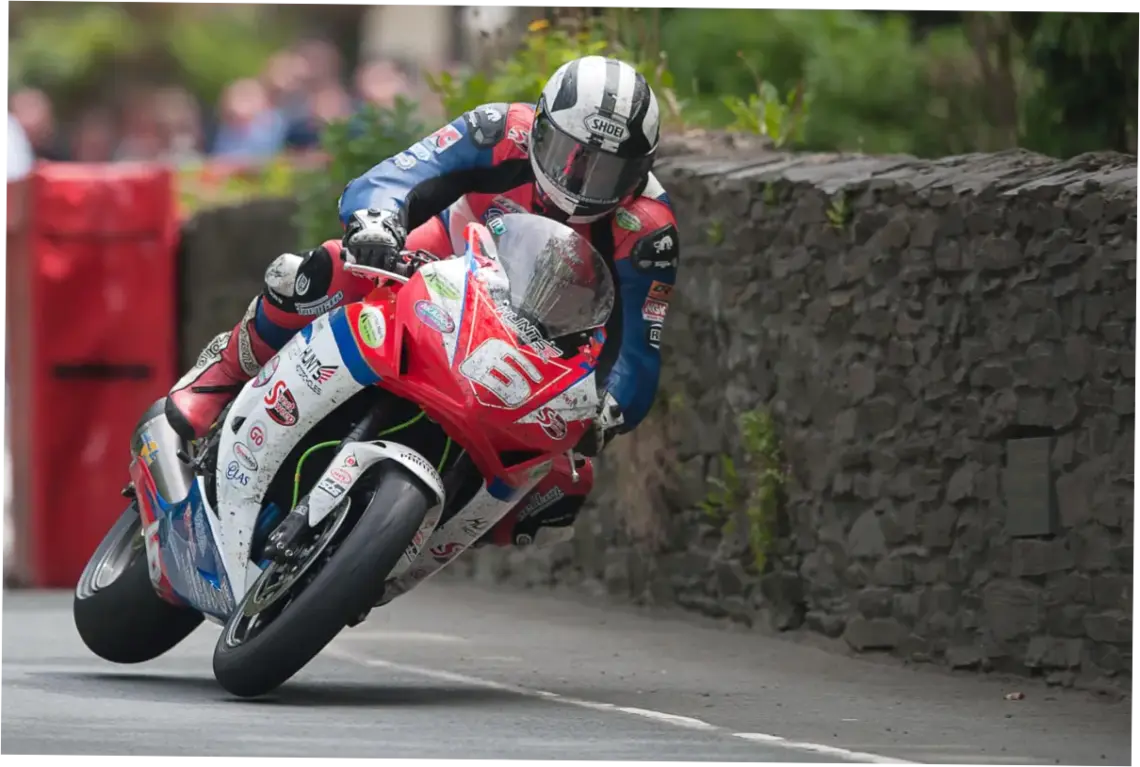 Isle of Man TT: Event Balap Tersangar dengan Berbagai Insiden dan Pembalap Berprestasi