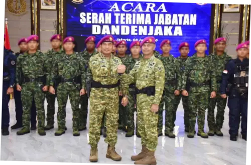 Panglima TNI Mutasi Komandan Denjaka Jadi Wakil Komandan Marinir 1: Sebuah Langkah Strategis