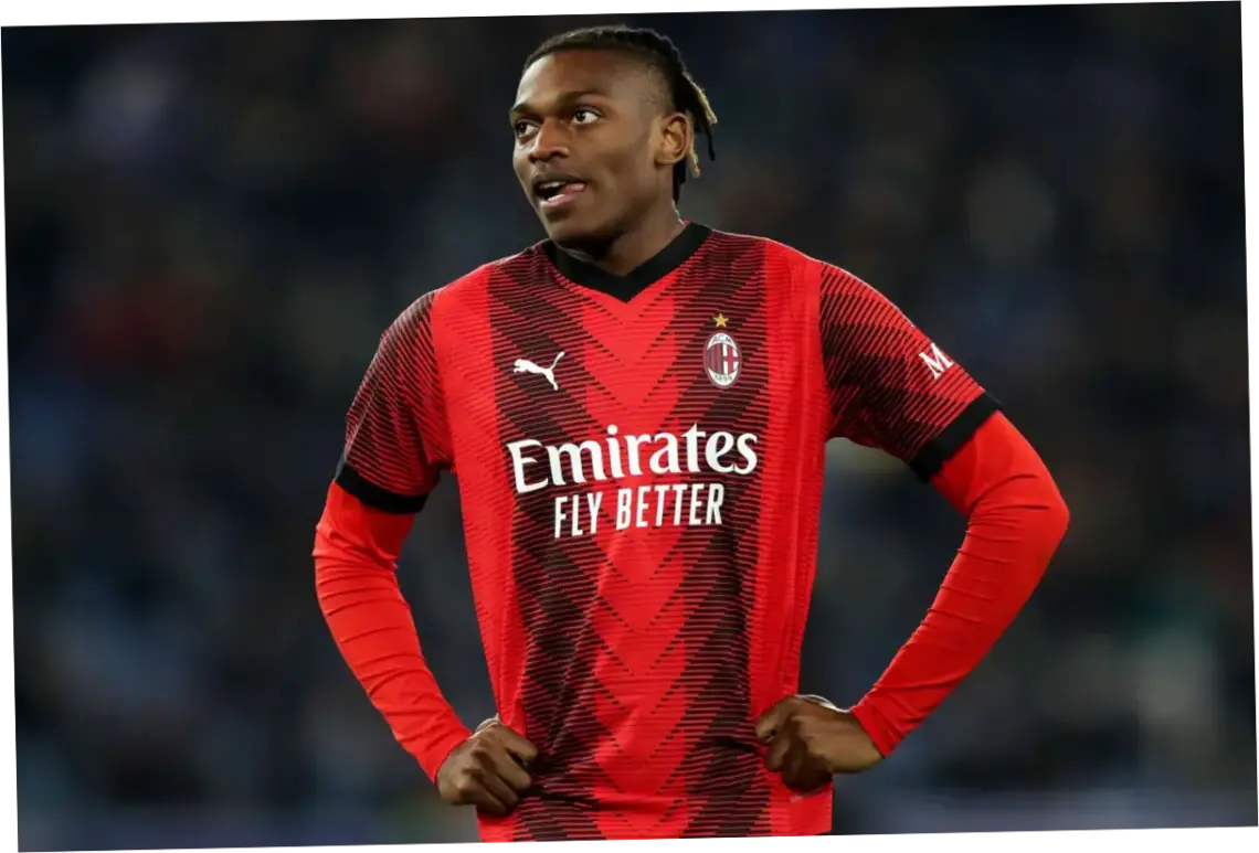 Rafael Leão: Bintang AC Milan yang Menghadapi Tantangan Baru