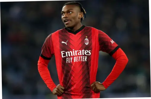 Rafael Leão: Bintang AC Milan yang Menghadapi Tantangan Baru