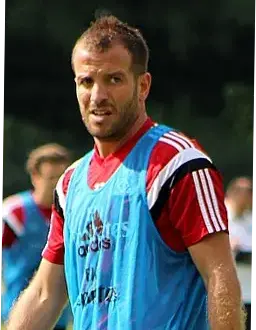 Rafael van der Vaart: Antara Komentar Kontroversial dan Minta Maaf