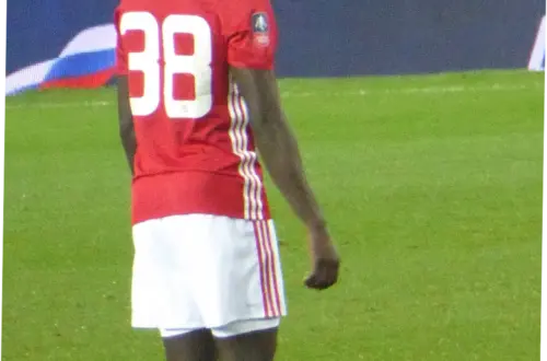 Axel Tuanzebe: Pemain Muda yang Membuat Perbedaan di Dunia Sepak Bola